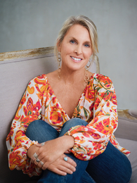 RWR Celebrates Elin Hilderbrand's GOLDEN GIRL And The Return To Summer!